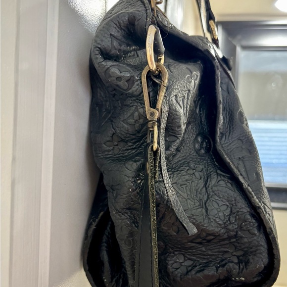 Vintage Black Embossed Satchel - Picture 7 of 16